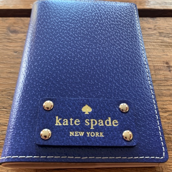 LAST ONE! RARE! Kate Spade Passport Holder in GIFT BOX! NWT! - Picture 12 of 12